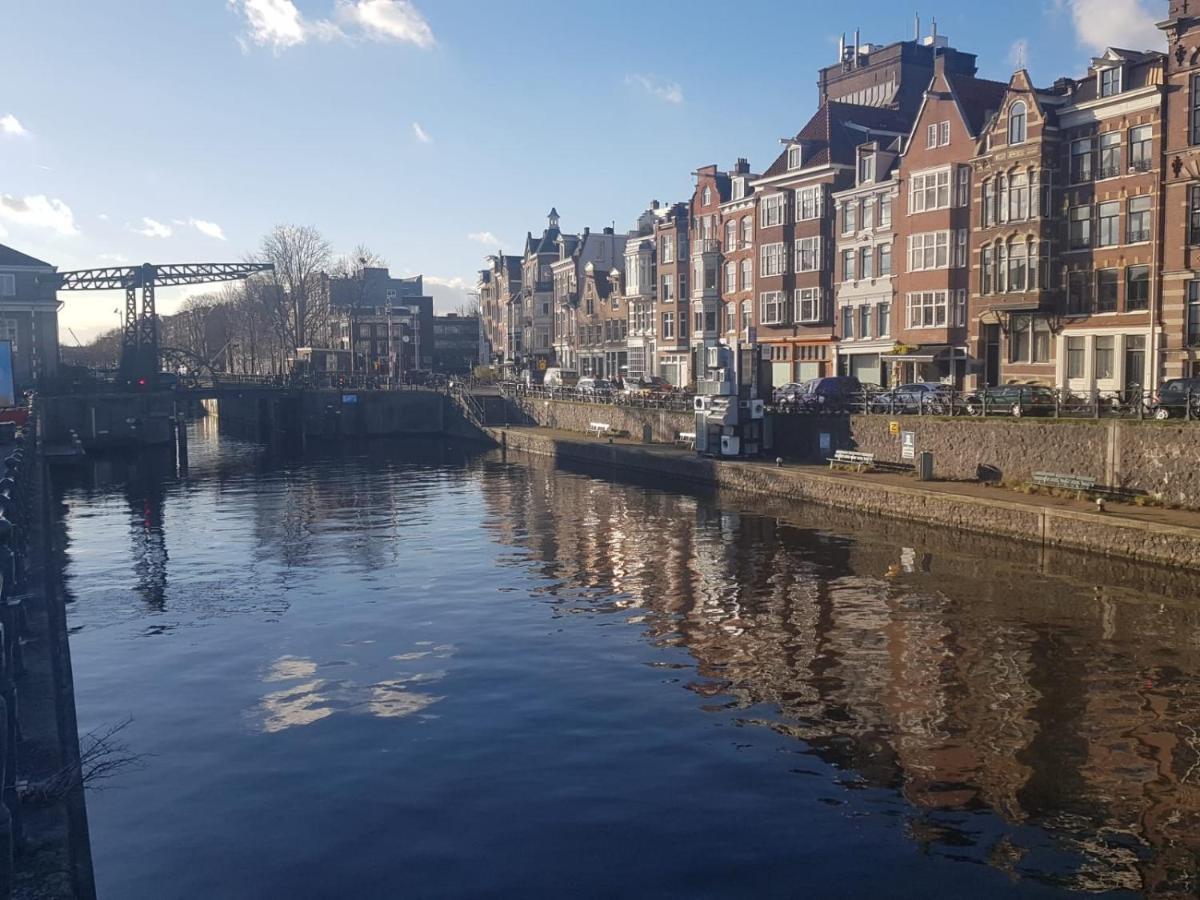 23 Sous Bed & Breakfast Amsterdam Exterior photo